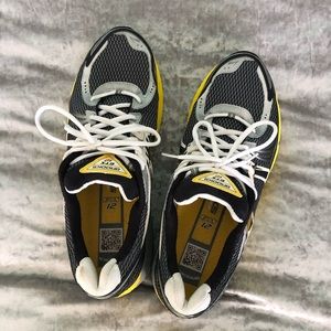 Brooks GTS 12 (mens 14)